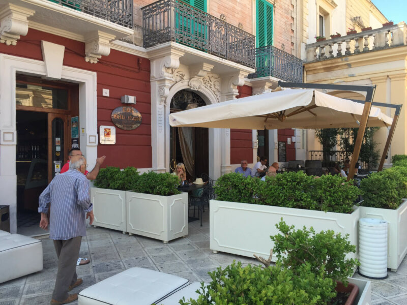 Bar Pasticceria Bella Napoli Fasano Apulien