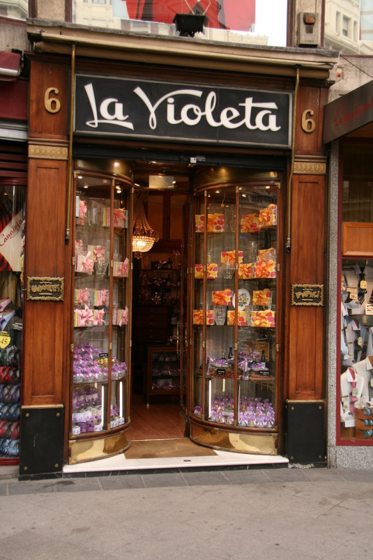 La_violeta-Madrid commons.wikimedia.org