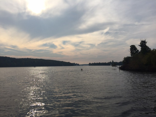 Der Blick von der Fähre auf die Havel