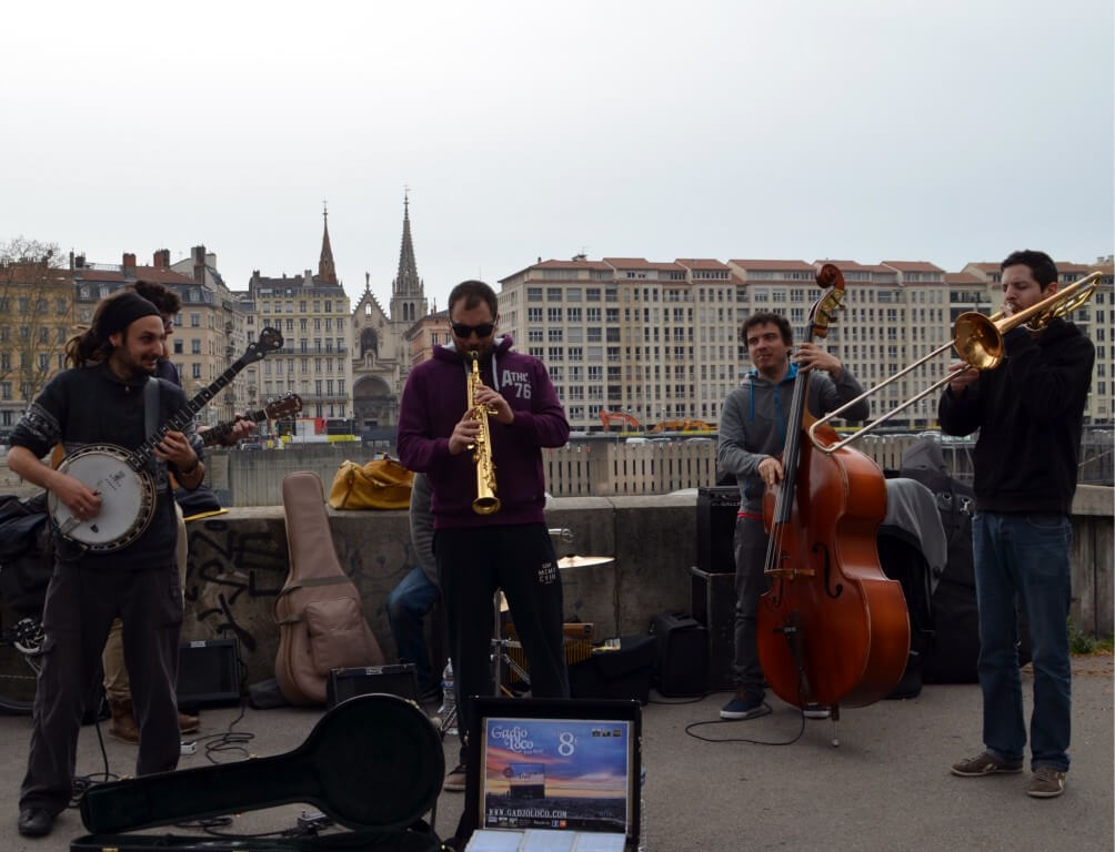 Lyon_Strassenmusikanten