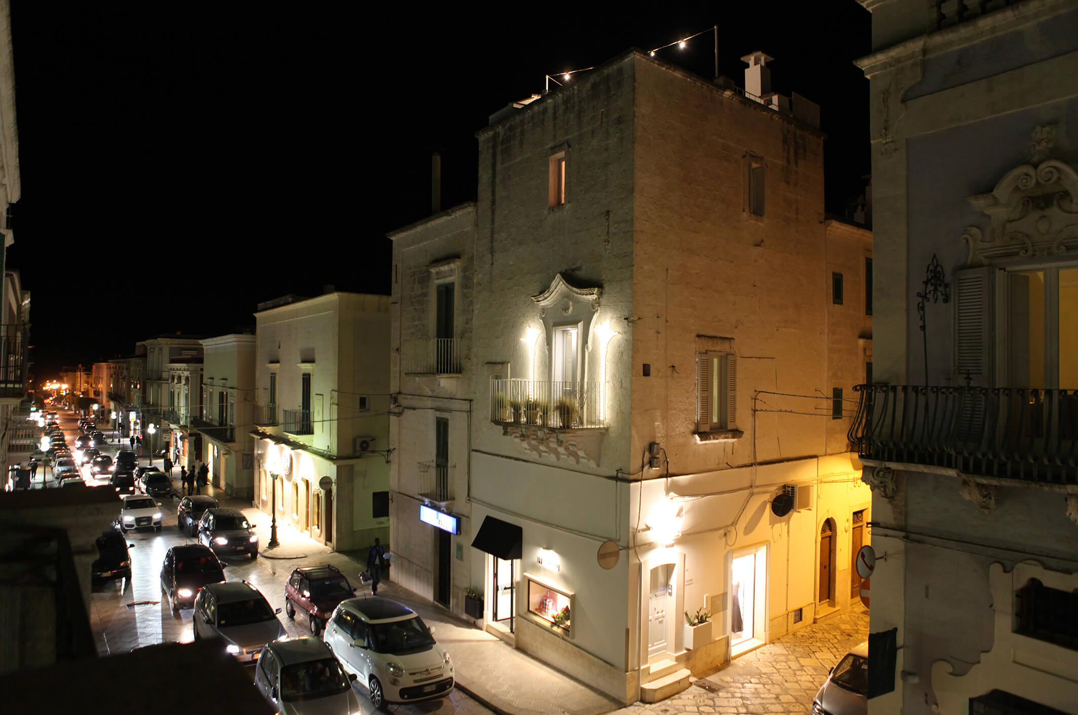 fasano_palazzina_apulien_hotel_unterkunft_alchimia_nachtstimmung