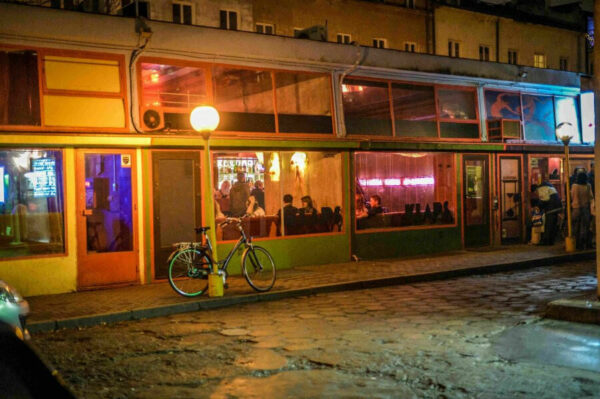 warschau-polen-warsaw-nightlife-pubs-bars-pawilony-klaps_004
