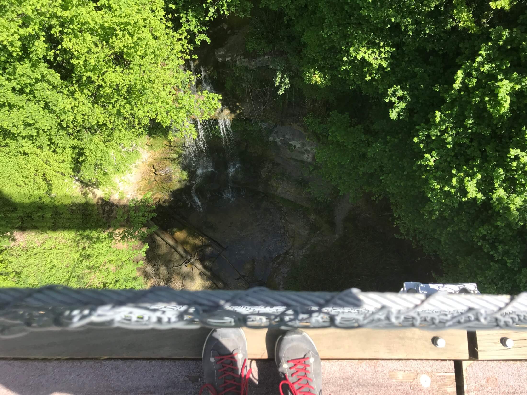 Travelistas_haengeseilbruecke_Beugenfall