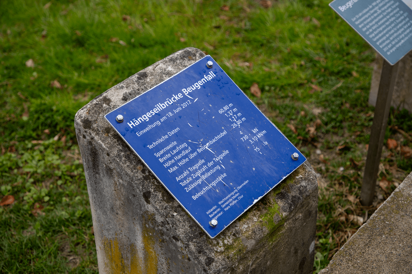 Travelistas_haengeseilbruecke_Beugenfall_Drohne_4