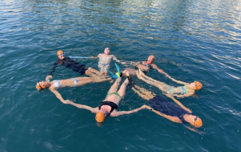 Schwimmfigur im Wasser um die Tremiti Inseln