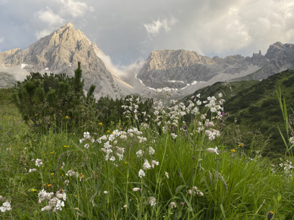 Bei der Hanauer Hütte mit Dremelspitze
