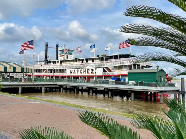 Auch vom Land eine Augenweide: Die Mississippi-Raddampfer in New Orleans