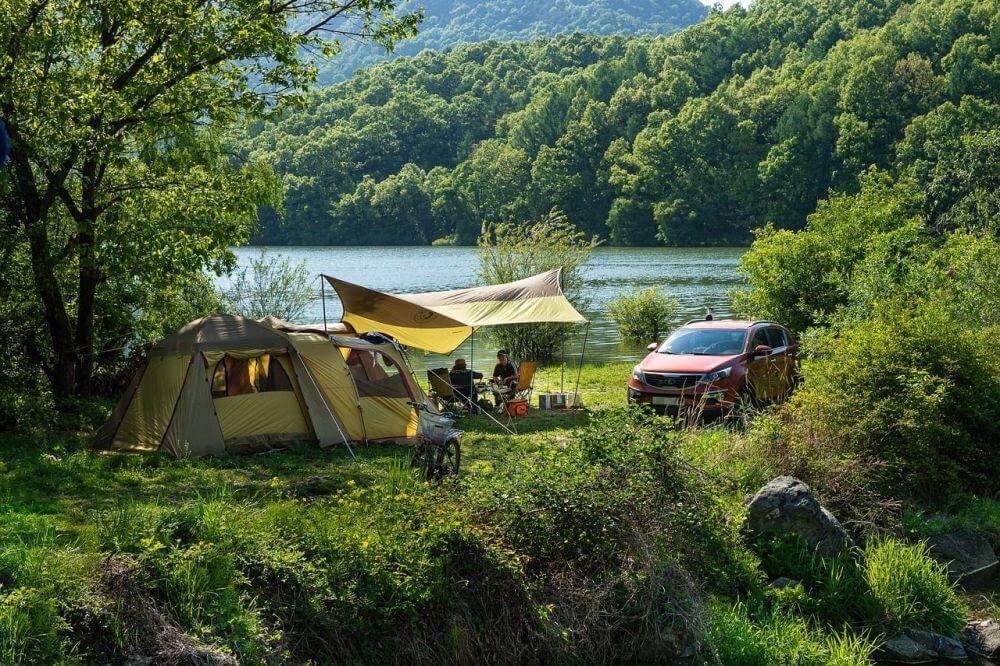 Camping mit Zelt