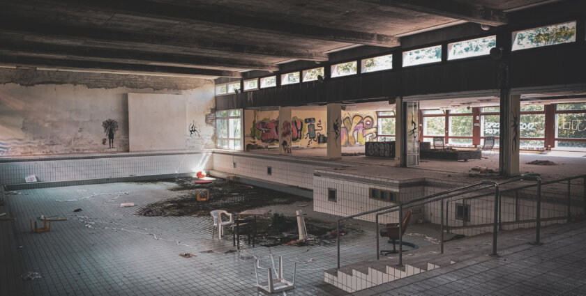Lost Places: Geheimnisvolles Thermalbad voller vergessener Geschichten