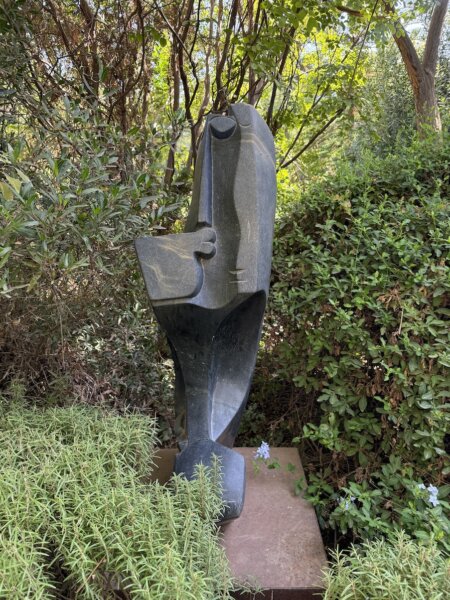 Kunstskulptur im Jardin Anima