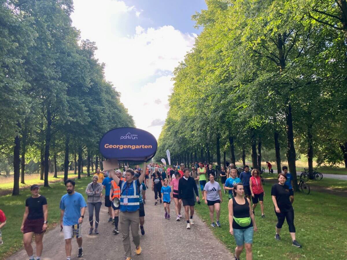 Ein Highlight für alle, die gerne joggen: der Parkrun bei den Herrenhäuser Gärten.