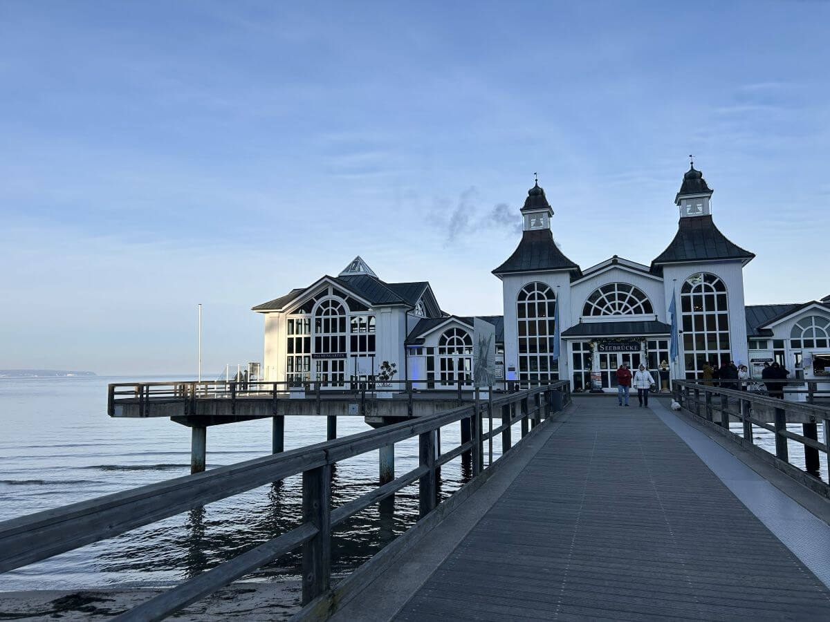 Mehr über den Artikel erfahren Zwischen den Jahren auf Rügen: Familienzeit mit Winterzauber