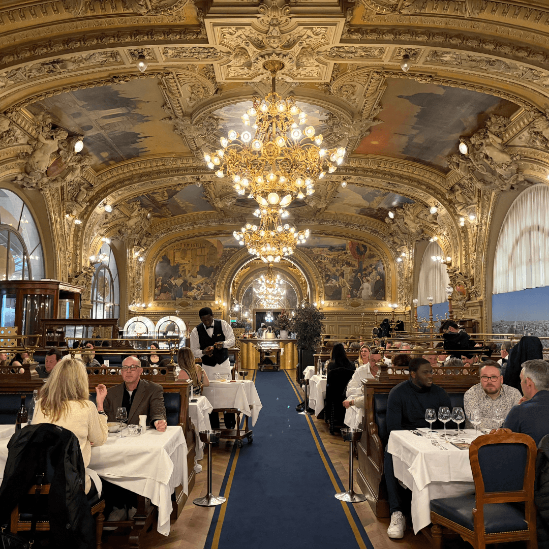Travelistas_Paris_Le Train Bleu