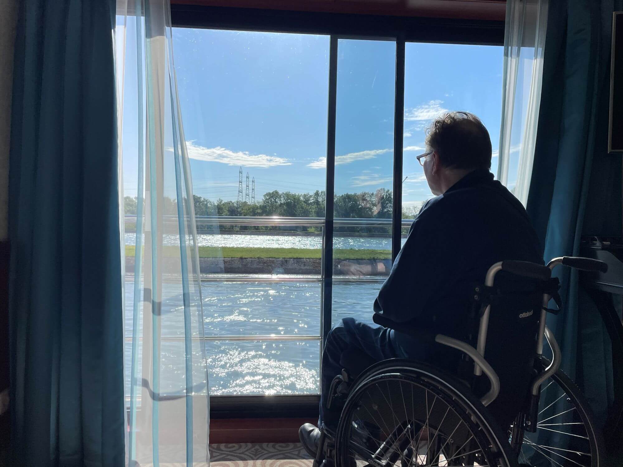 Alex Oberholzer auf seiner ersten Flussschifffahrt