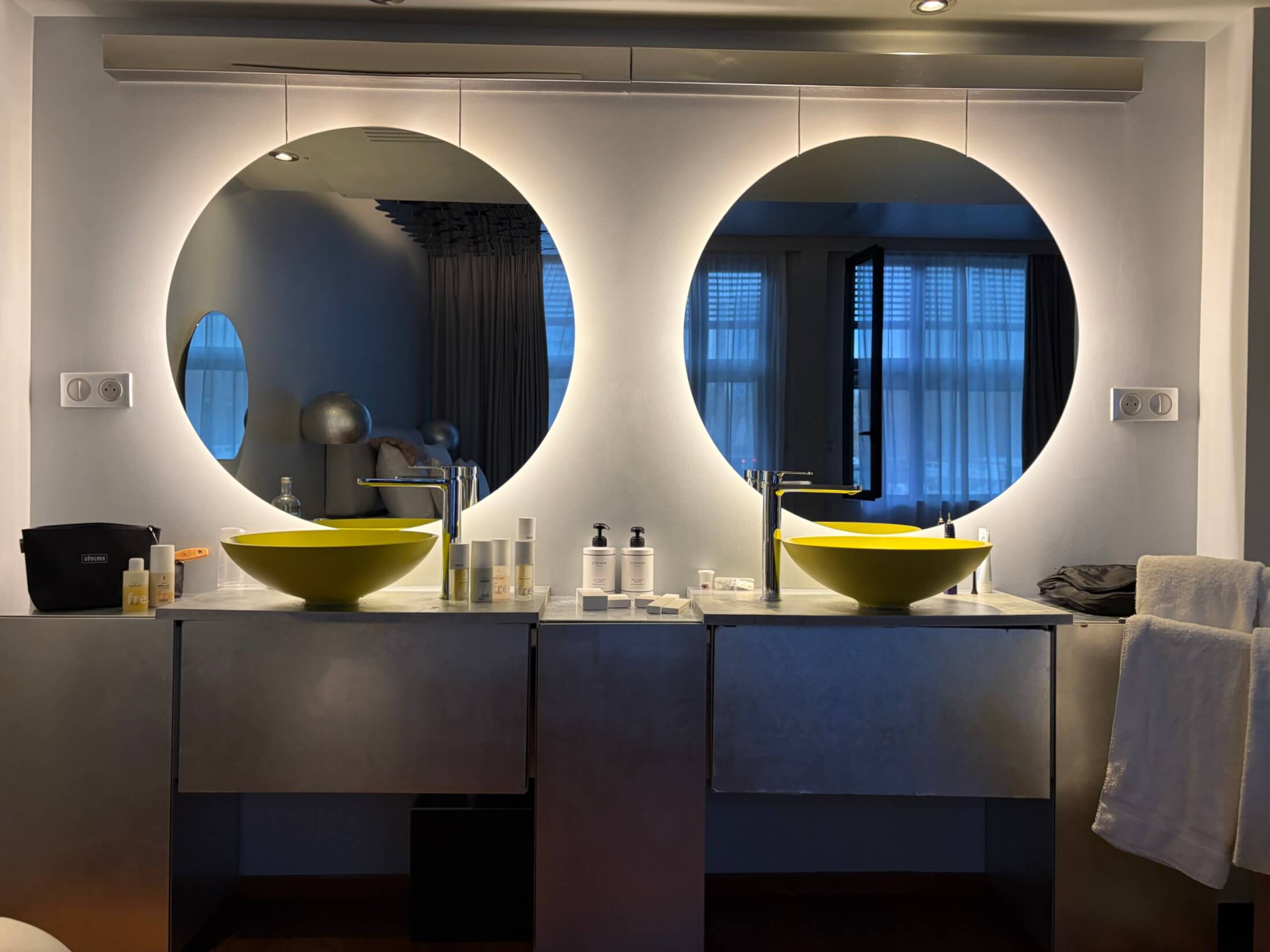Travelistas_Paris_offparisseine_Badezimmer