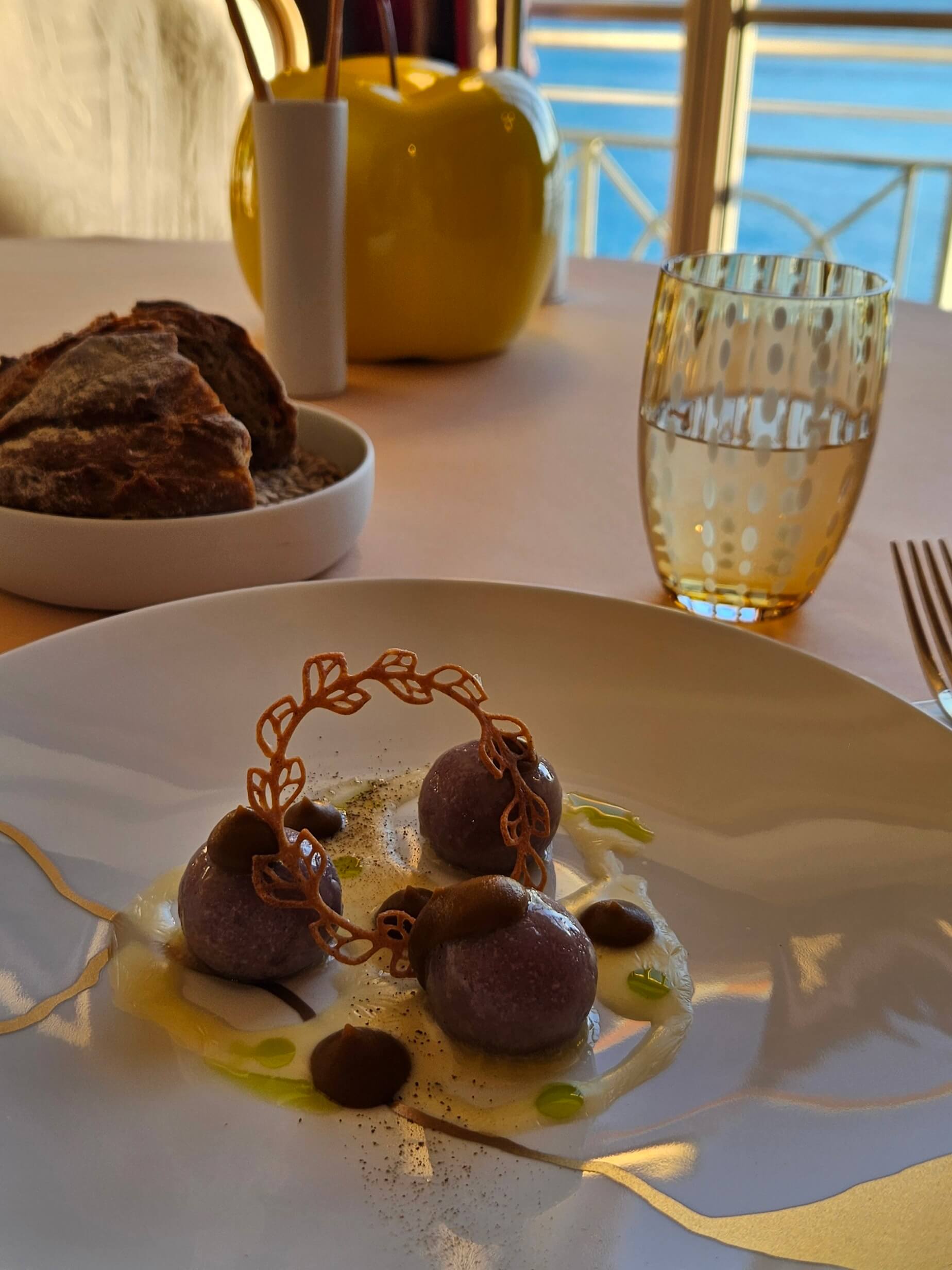 Essen in der Villa Castagnola