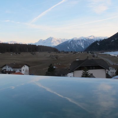 Travelistas: Pool mit Aussicht im Auramonte in Südtirol